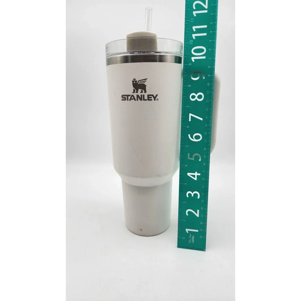 Stanley The Quencher H2.0 FlowState Tumbler 40oz/1.18L White w/ Lid & Straw - Picture 3 of 9